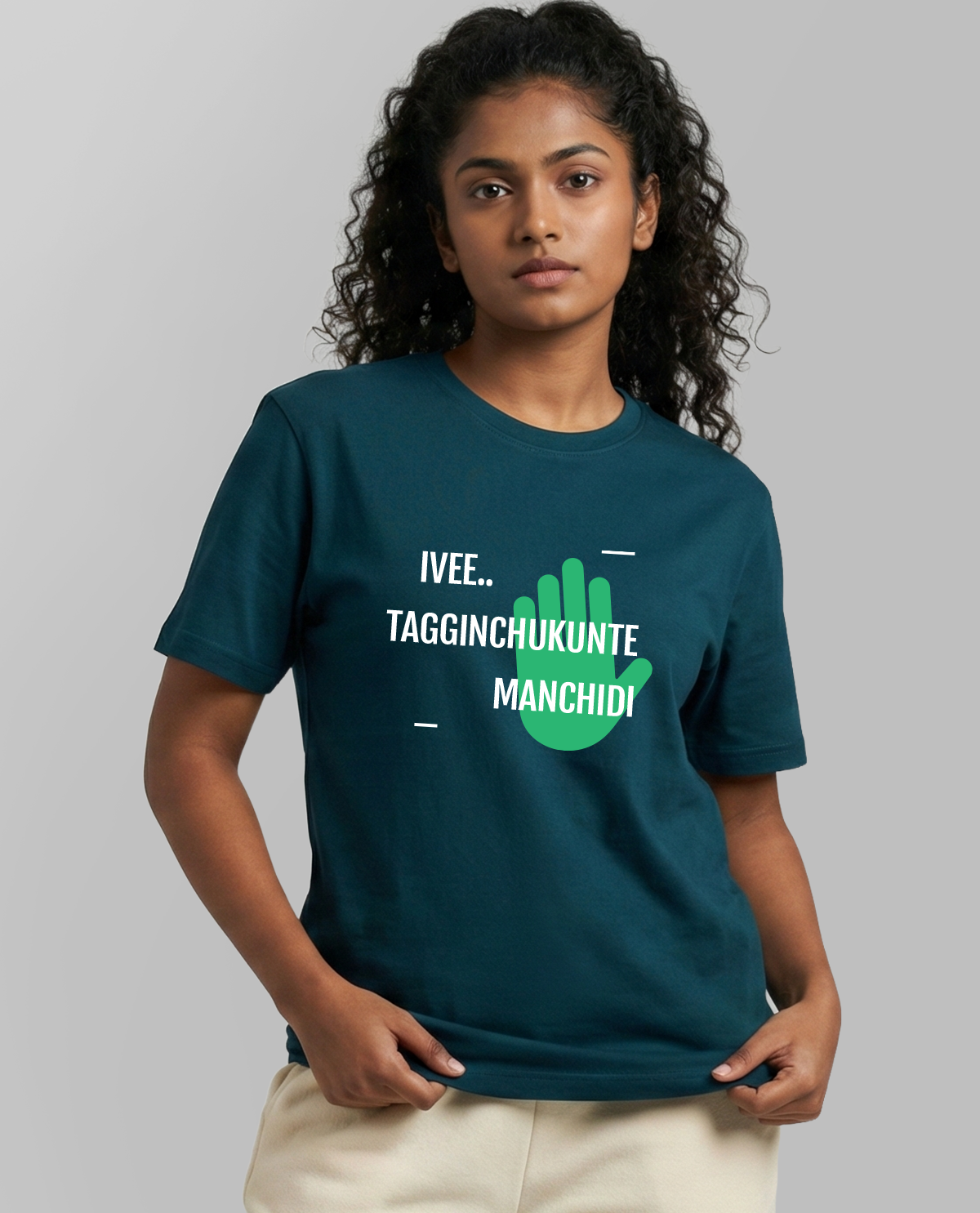 IVEE.. TAGGINCHUKUNTE MANCHIDI - Unisex Regular Petrol Blue T-Shirt